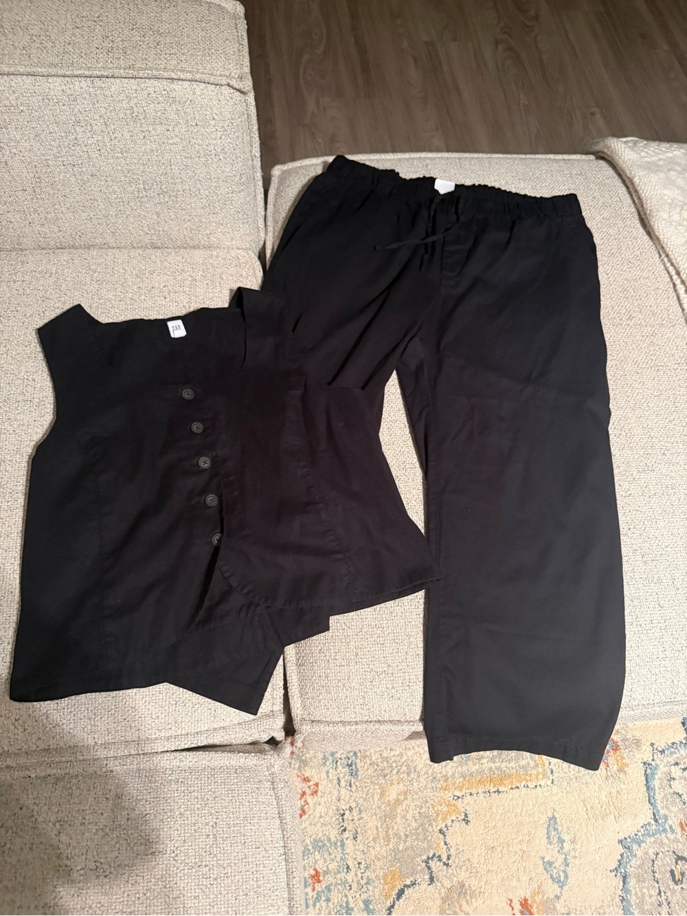 GAP 2 set Women's Black Wide Leg Drawstring Pants with Matching Button Front Top